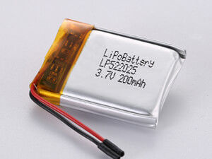 LP522025 200MAH Yüksek Kapasiteli Li-Ion Polimer Pil -10C -65C Ağır Güçlü ve İhtiyaçlı Uygulamalar için PCM ile