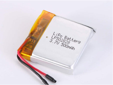LP502828 3.7V 500MAH Lityum Polimer Pil JST / Özel Bağlantı Tipi ve ROHS Sertifikaları Voltaj 3.7V Anot Malzemesi Diğerleri