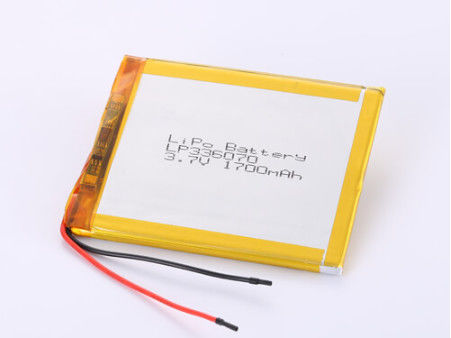 Kimyasal Kompozisyon Aşırı İndirim Koruması ve Yüksek İndirim Hızı ile Lityum Polimer Pil LP336070 3.7V 1700MAH